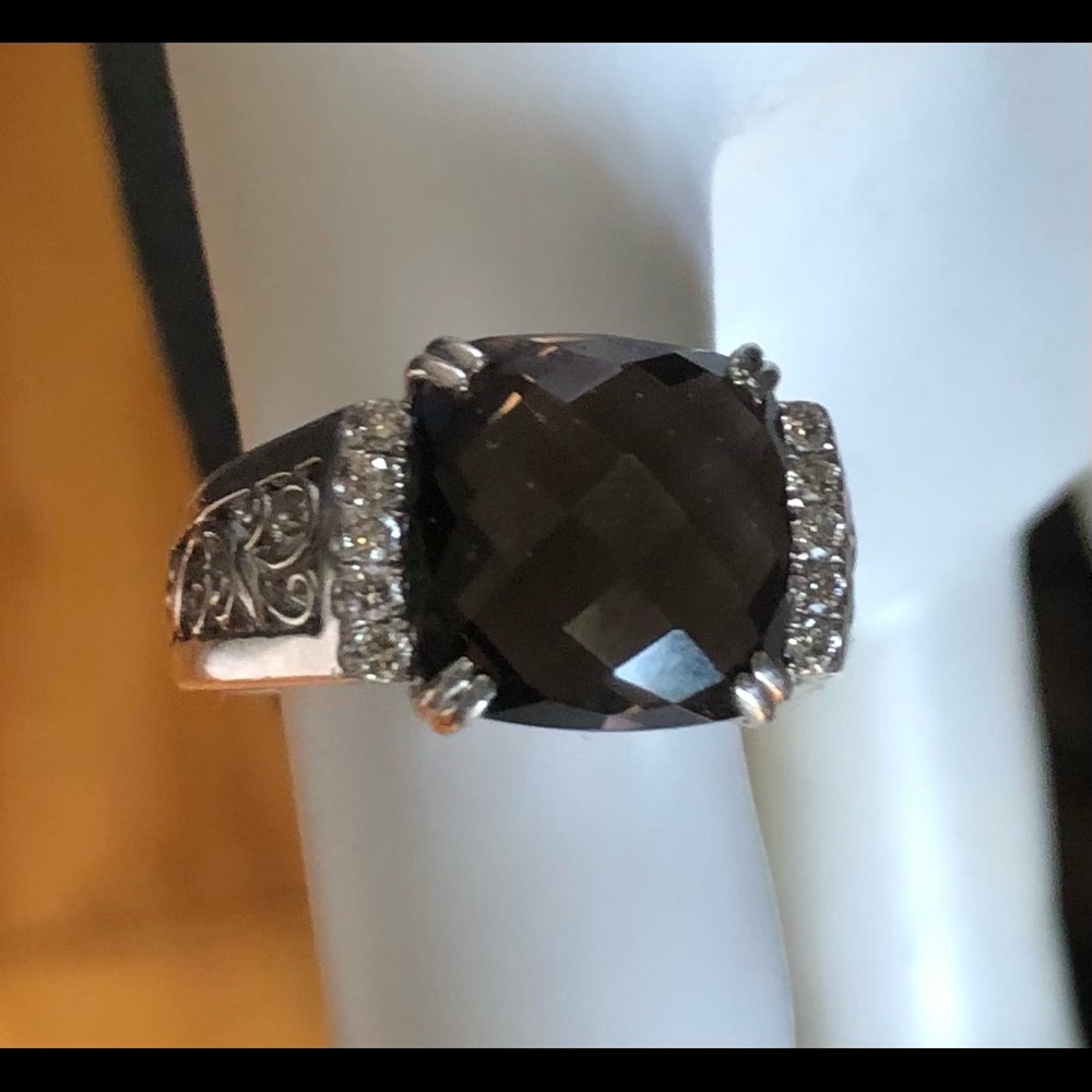 Gabriel & Co sterling silver Quartz/Diamond ring.